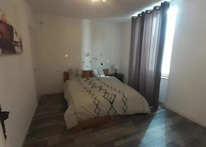 Appartement Appartemment Situé A Les Bains Lacaune