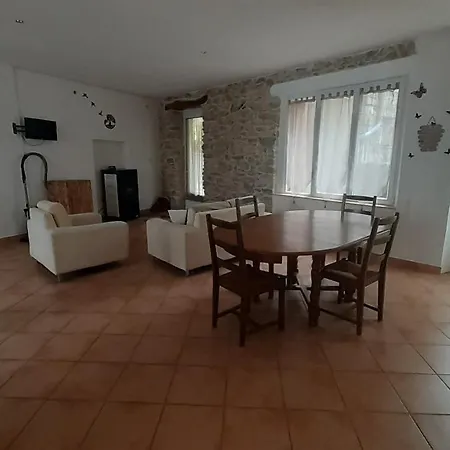 Appartemment Situé A Les Bains