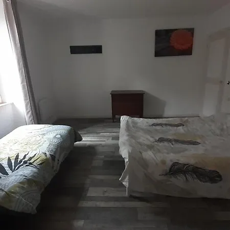 Appartemment Situé A Les Bains * Lacaune