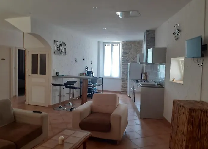 Appartemment Situe A Les Bains דירה